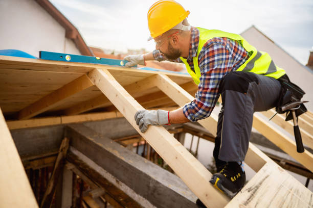 Best Roof Leak Repair  in Clintonville, WI